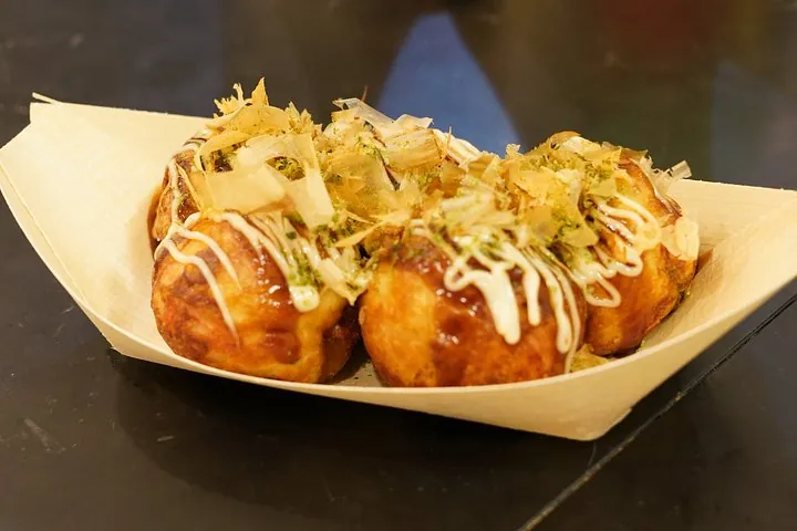 Osaka Sake Tasting & Takoyaki Cooking Experience — operator photo 4