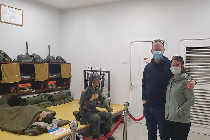 The model of army accommodation experience
