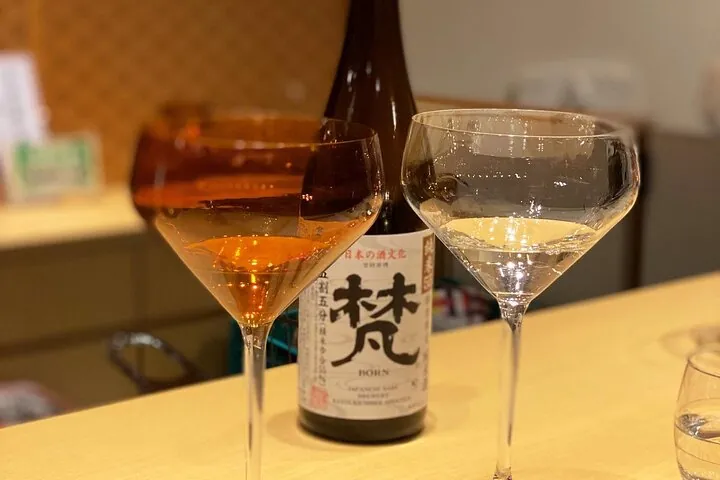 Experience Tasting Fukui's Local Sake in Lacquered Glasses — operator photo 3