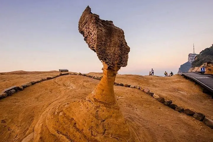 Queen's Rock at Yehliu.