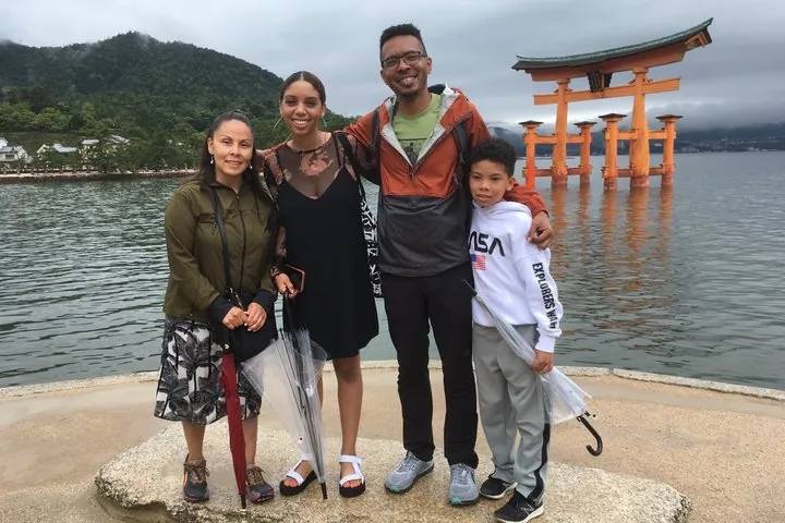 Hiroshima & Miyajima in 1 Day: Private Tour, Licensed Guide — operator photo 4