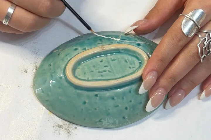 Kintsugi Workshop, Naha, Okinawa – Art from Broken Pieces — operator photo 3
