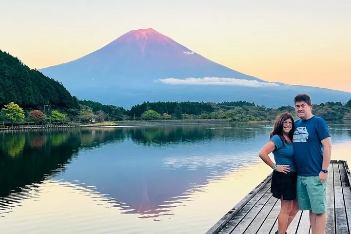 Fuji Highlights Group Car Tour by Shimizu Port with Local Guide — operator photo 2