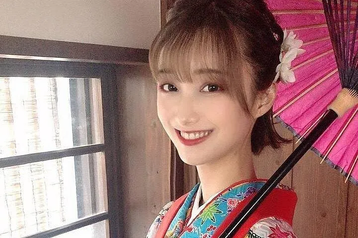 Traditional Japanese Costumes "Kimono", "Yukata", "Ryuso", "Photograph Course "Hair Set & Lipstick & Kimono & Photography" — operator photo 2