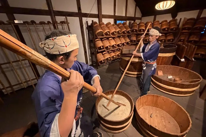 Kobe Sake Tour with Expert Guide: 3+ Breweries, Tastings Included — operator photo 7