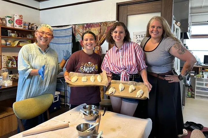 Make Piroshki in Hakodate and Visit Hidden Spots While Baking