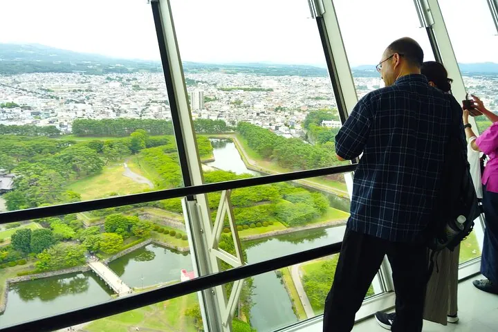 Hakodate: Goryokaku Star Fort & Tower Guided History Tour — operator photo 2