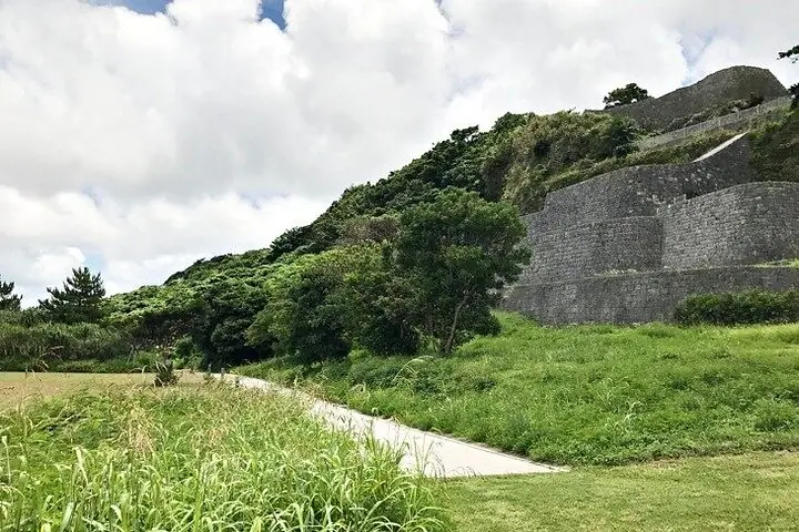Okinawa Battlefields & Peace Memorial Tour, Licensed Guide — operator photo 10