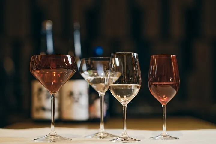Experience Tasting Fukui's Local Sake in Lacquered Glasses — operator photo 4