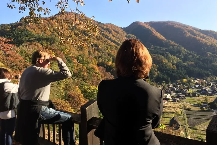 Autumn Sun Shirakawago
