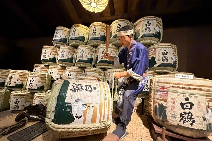 Kobe Sake Tour with Expert Guide: 3+ Breweries, Tastings Included — operator photo 6