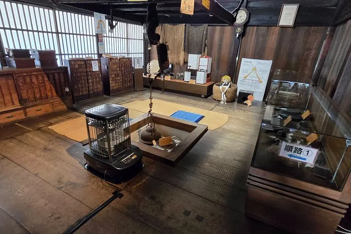Toyama Gokayama Village Walk in Ainokura or Suganuma — operator photo 9
