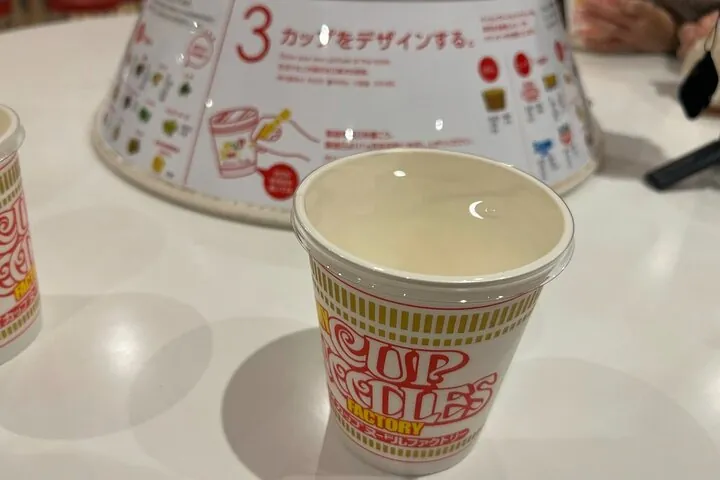 Yokohama: Guided Cup Noodles Museum Tour & Make Your Own Cup — operator photo 11